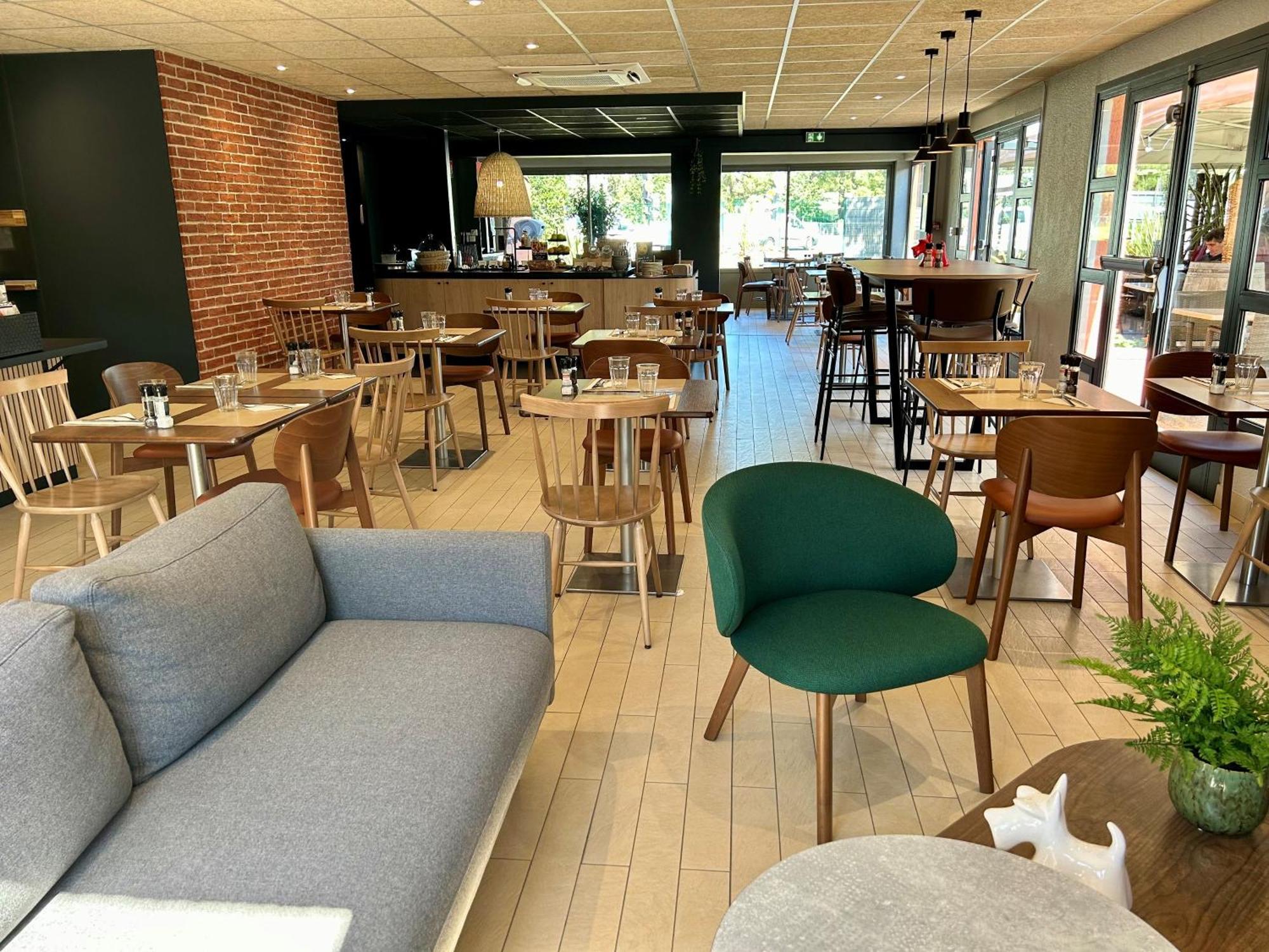 钟楼波尔多南格拉迪南塔伦斯酒店 格拉迪尼昂 外观 照片